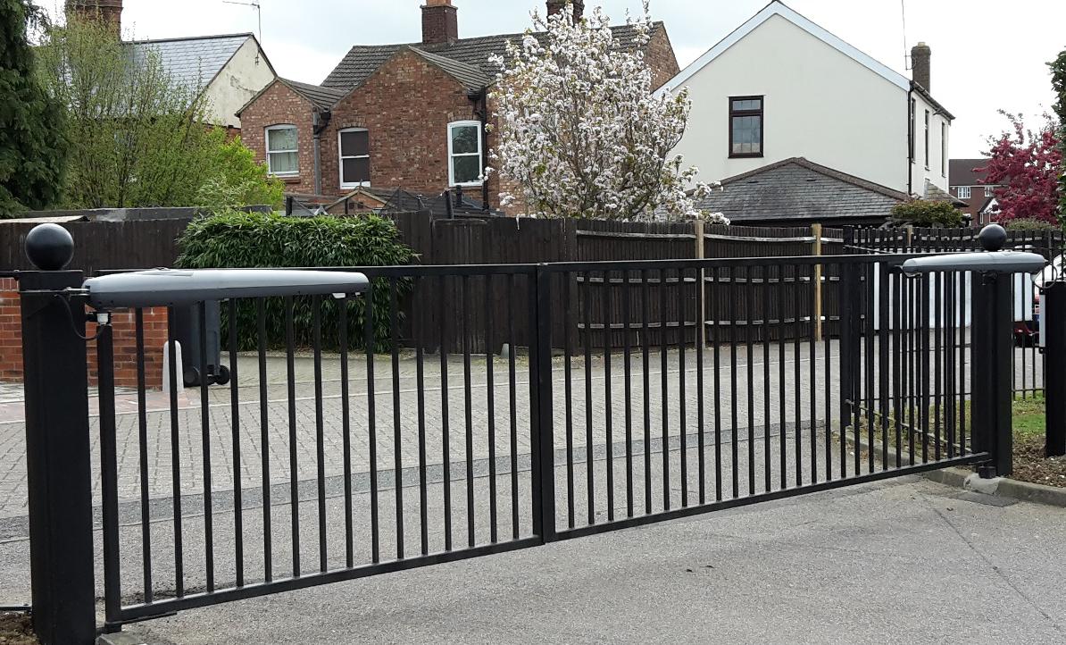 AX71230 - Привод 230 В линейный, неблокирующийся, с энкодером и механическими упорами